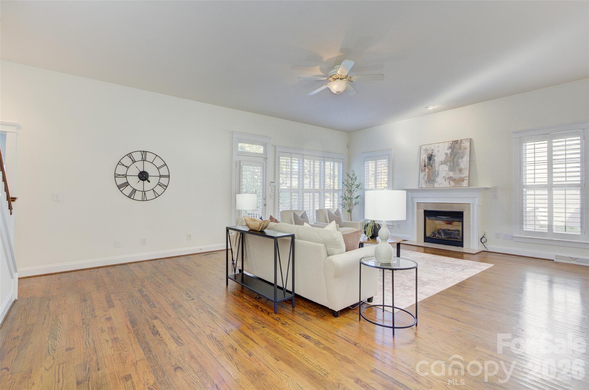 Single Family Residence at 16418 Spruell Street, Huntersville, photo 9 of 40