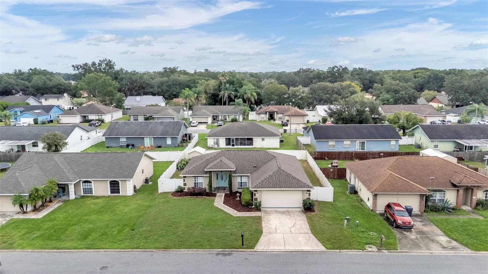 Single Family Residence at 5836 DAUGHTERY DOWNS LOOP, LAKELAND, photo 2 of 29