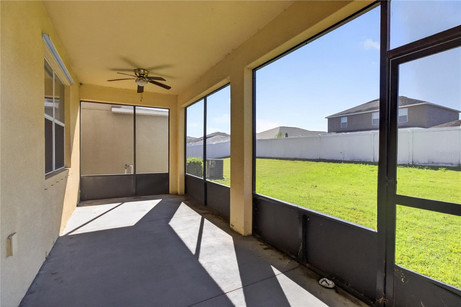 Single Family Residence at 10919 RAINBOW PYRITE DR, WIMAUMA, photo 29 of 31