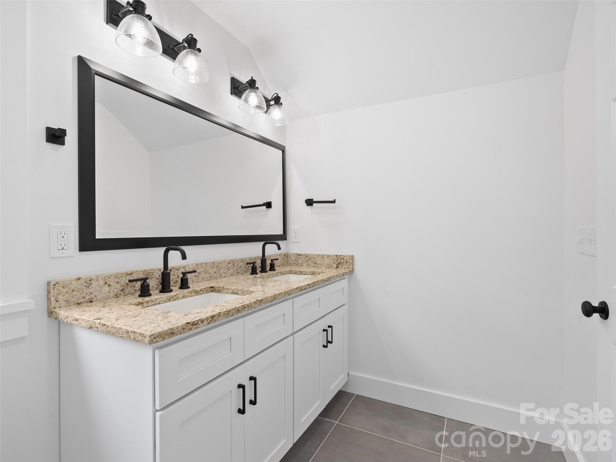Townhouse at Waynesville, photo 64 of 74