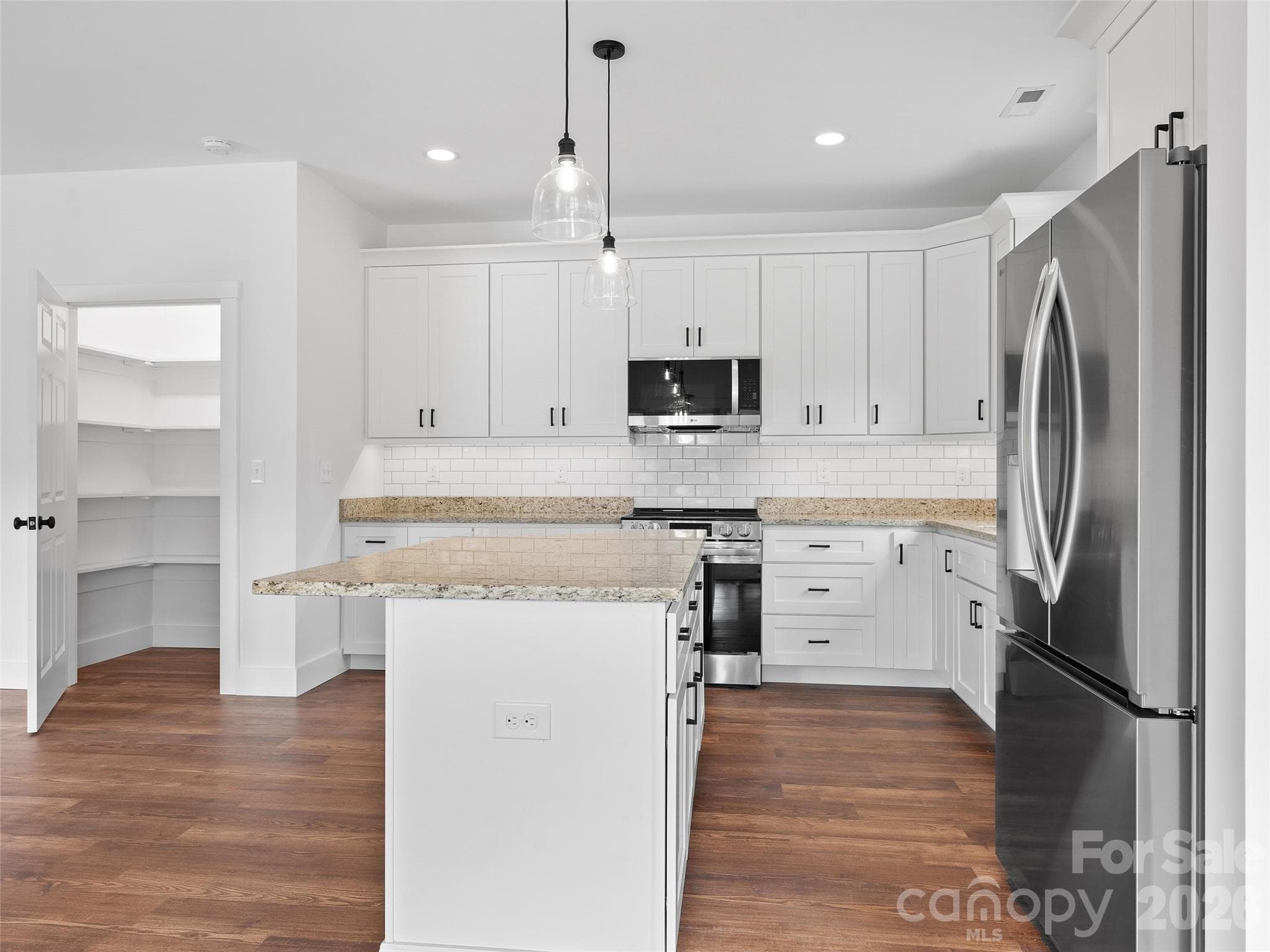 Townhouse at Waynesville, photo 16 of 80