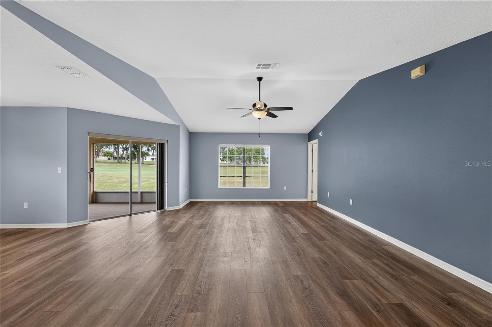 Single Family Residence at 11048 MOSHIE LN, SAN ANTONIO, photo 8 of 71