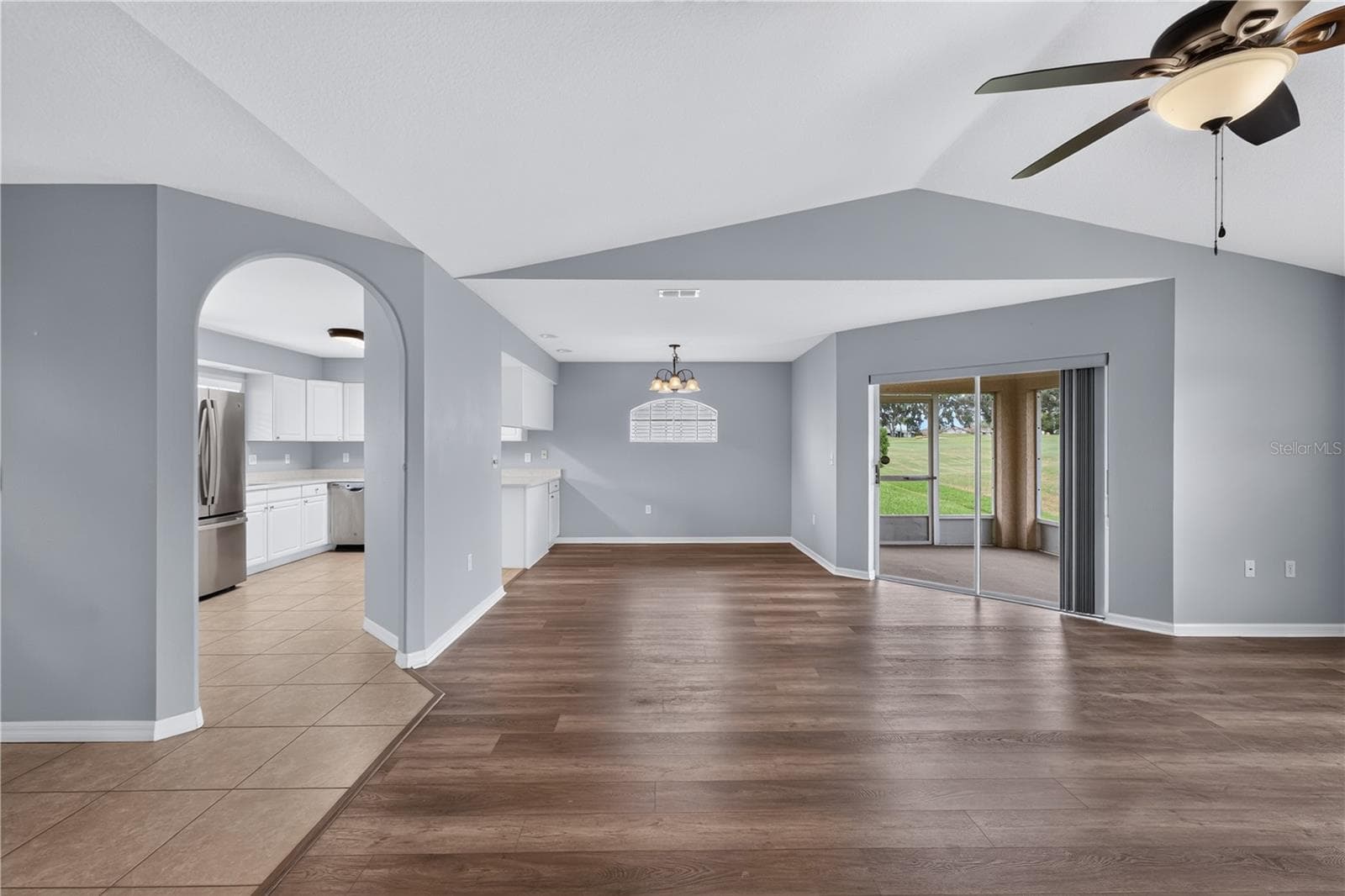 Single Family Residence at 11048 MOSHIE LN, SAN ANTONIO, photo 11 of 71
