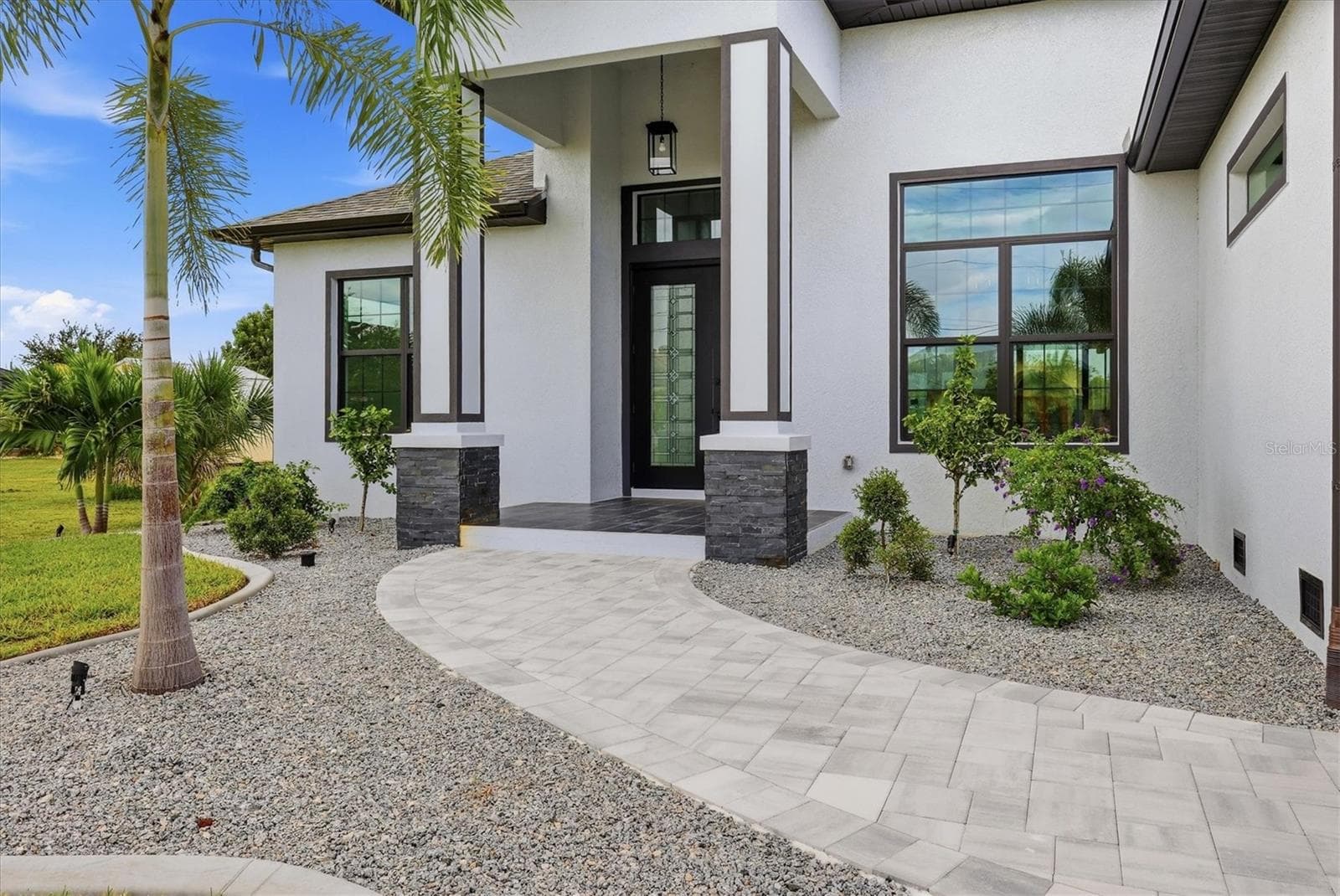 Single Family Residence at 15417 AVERY RD, PORT CHARLOTTE, photo 4 of 50