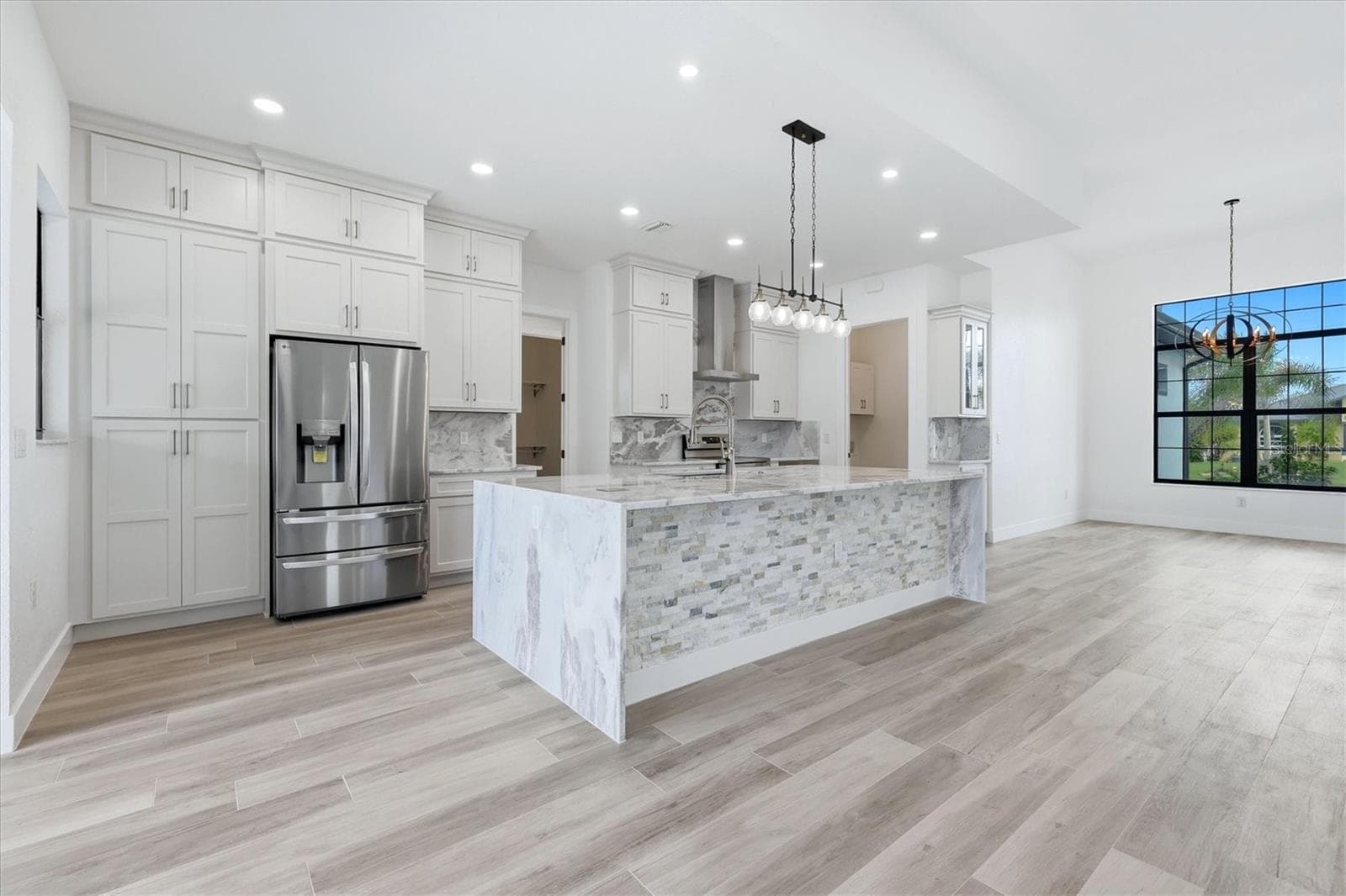 Single Family Residence at 15417 AVERY RD, PORT CHARLOTTE, photo 14 of 50