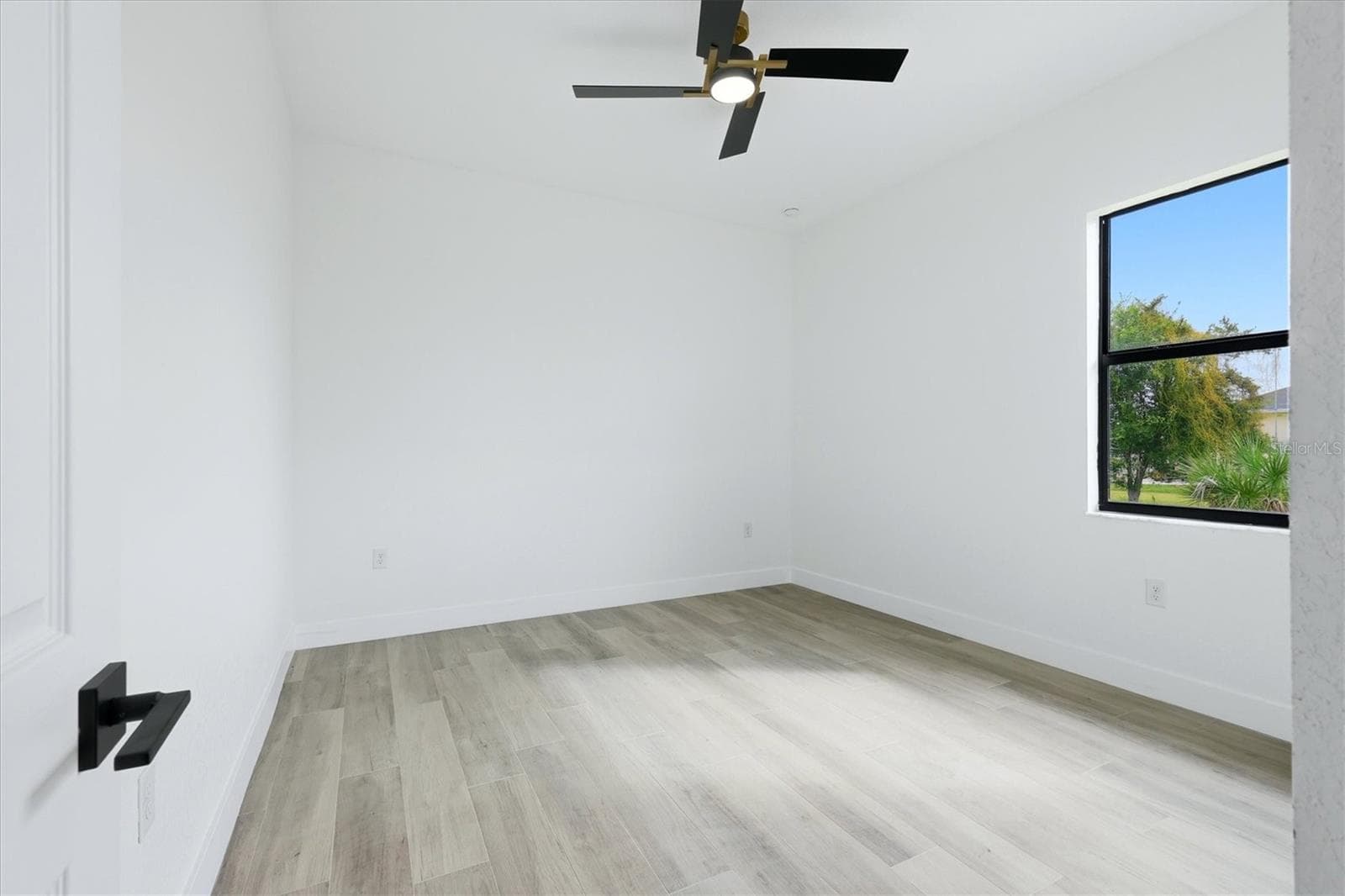 Single Family Residence at 15417 AVERY RD, PORT CHARLOTTE, photo 26 of 50