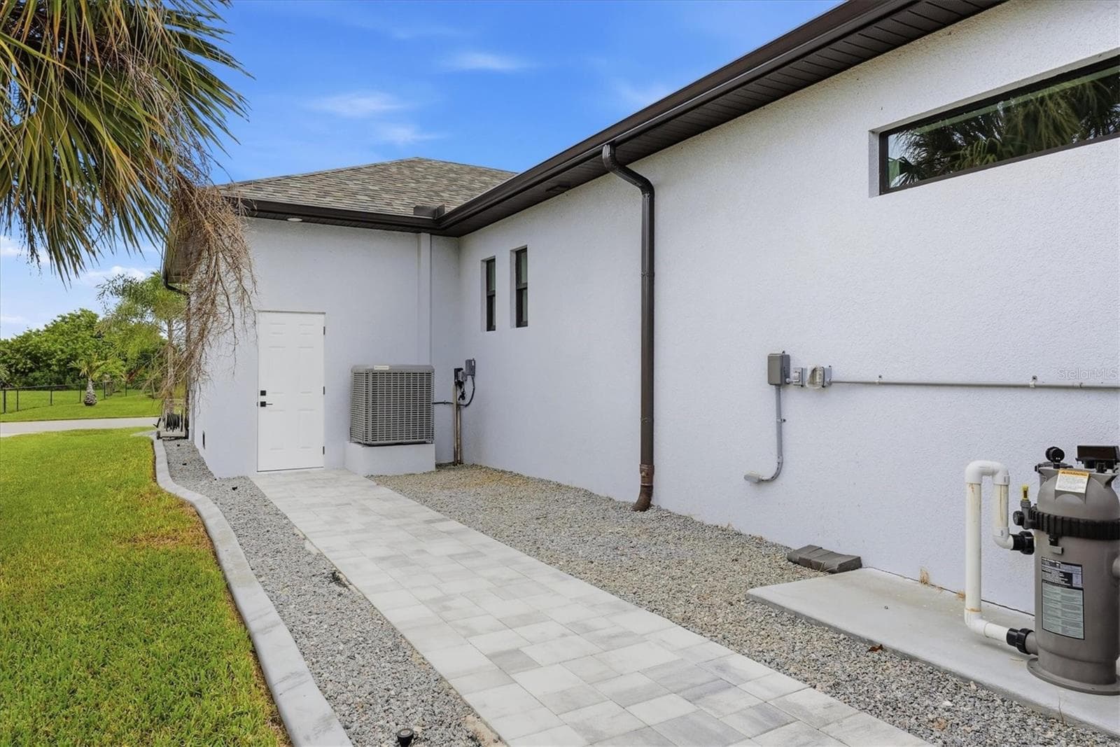 Single Family Residence at 15417 AVERY RD, PORT CHARLOTTE, photo 38 of 50