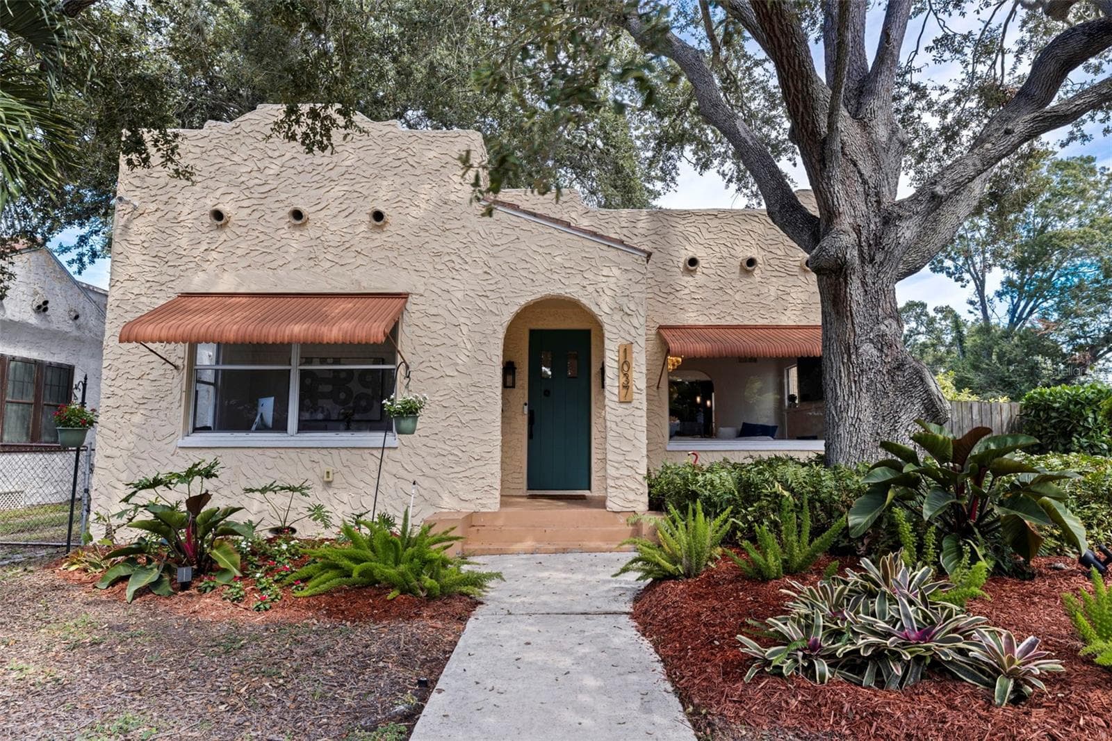 Single Family Residence at 1037 51ST AVE N, ST PETERSBURG, photo 6 of 46