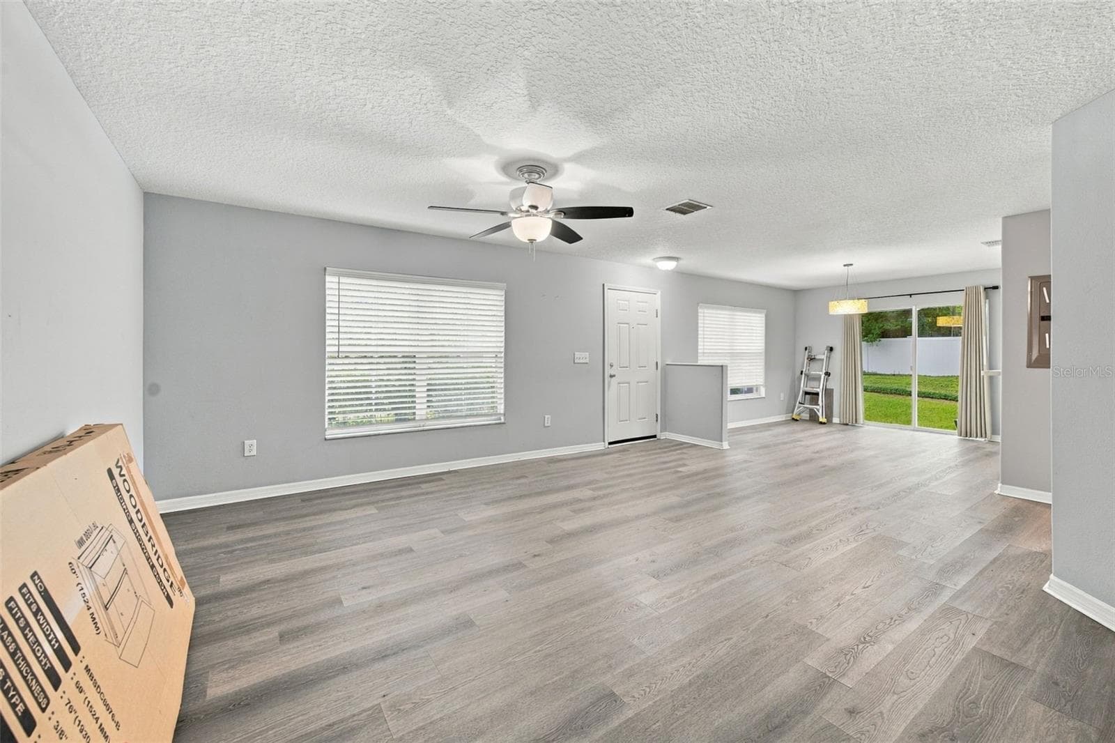Townhouse at 37640 AARALYN RD, ZEPHYRHILLS, photo 8 of 29