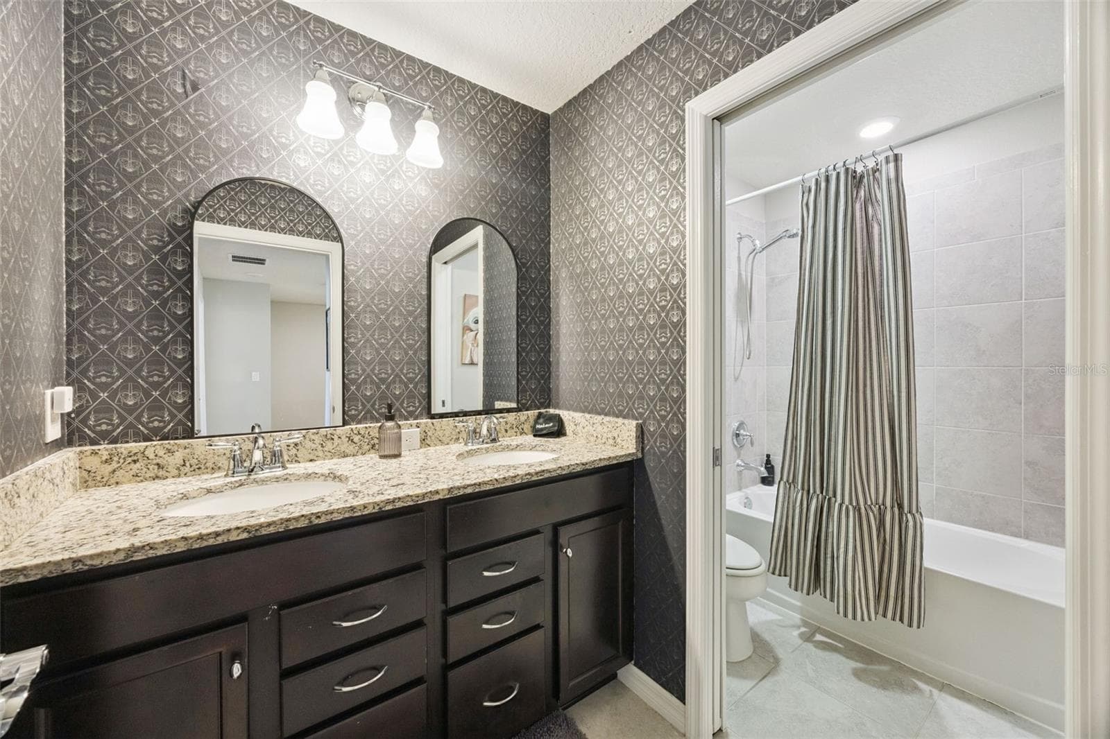 Townhouse at 7455 OAKMOSS LOOP, DAVENPORT, photo 19 of 48