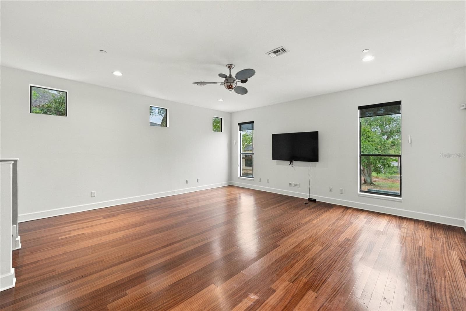 Second floor bonus room - 213 S MOODY AVE #1, TAMPA