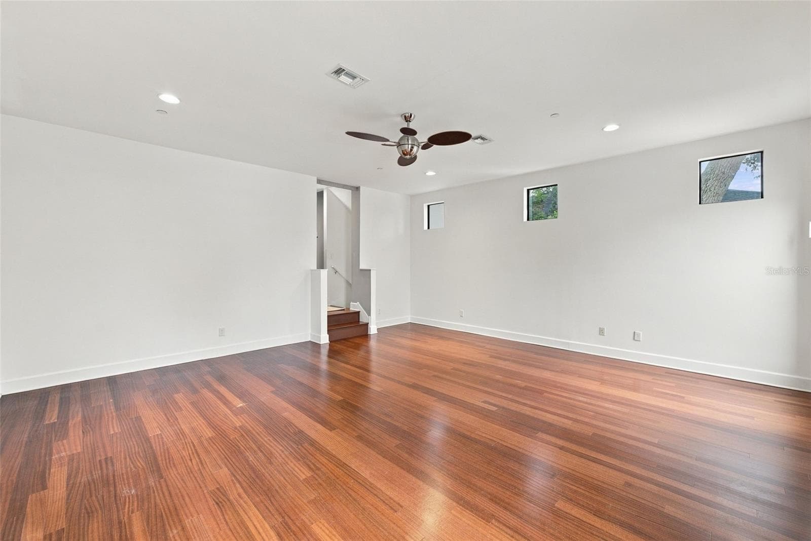 Offers a large space to gather - 213 S MOODY AVE #1, TAMPA
