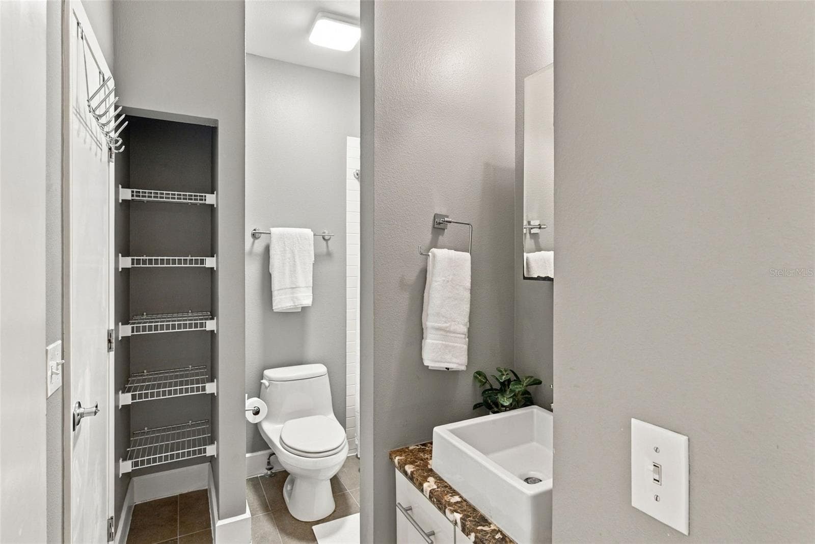 Secondary bathroom - 213 S MOODY AVE #1, TAMPA