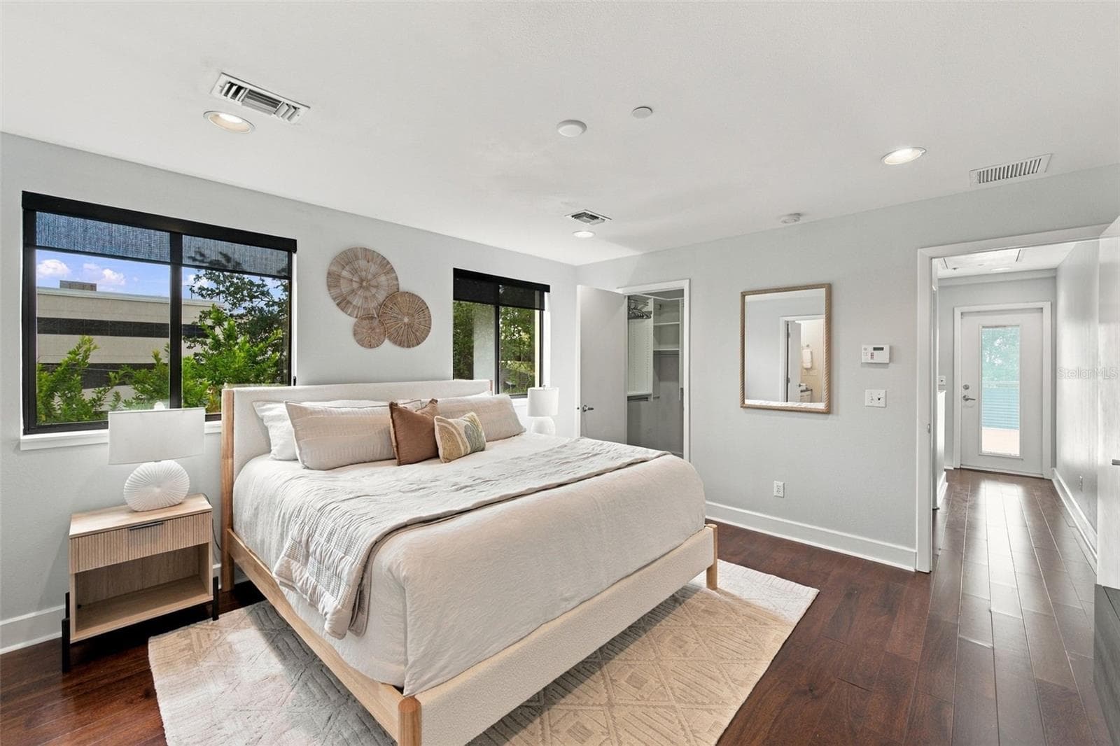 with two closets - 213 S MOODY AVE #1, TAMPA