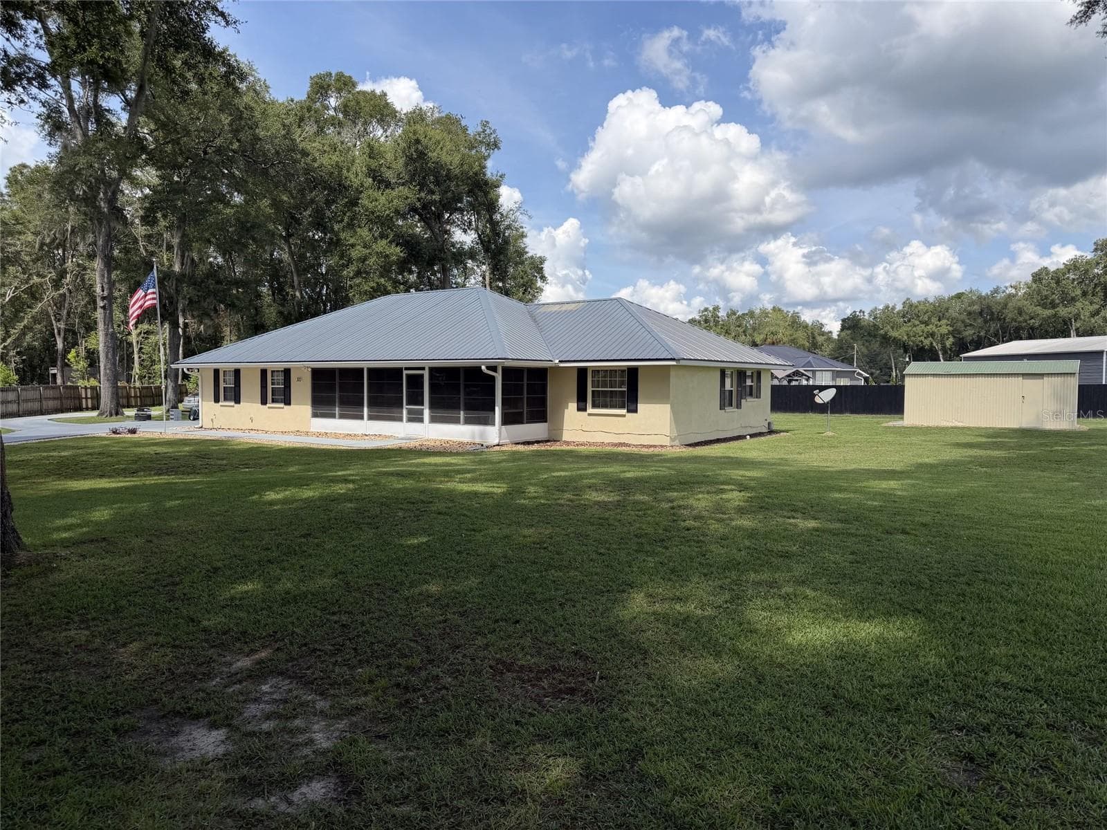 Single Family Residence at 300 SW BRIGHTON CT, FORT WHITE, photo 4 of 39