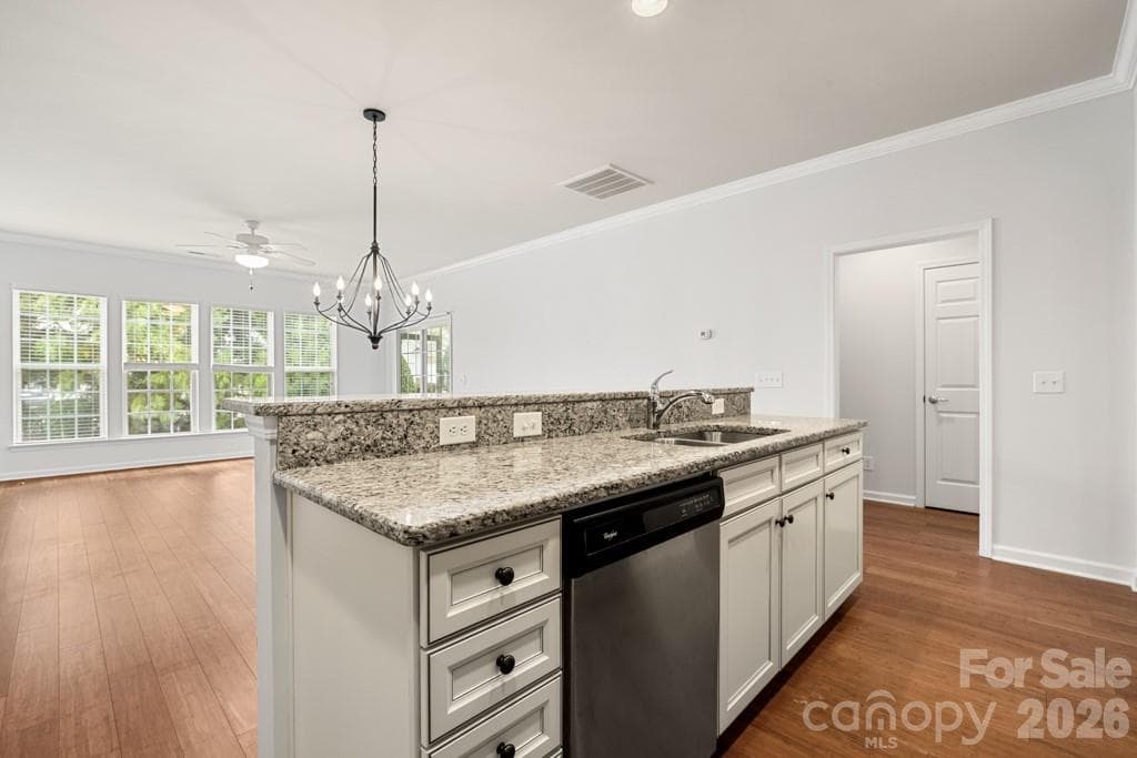 Center island is the hub of the kitchen - 9018 Smokey Hill Lane, Indian Land