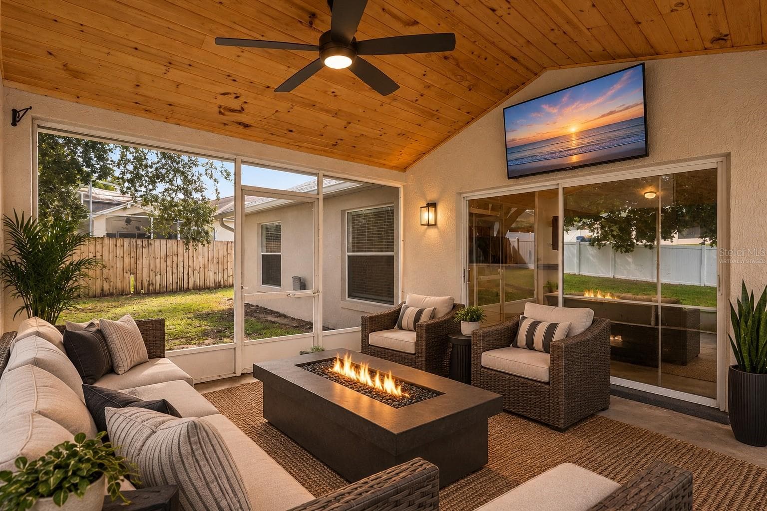 virtually staged - 630 PARK VALLEY CIR, MINNEOLA