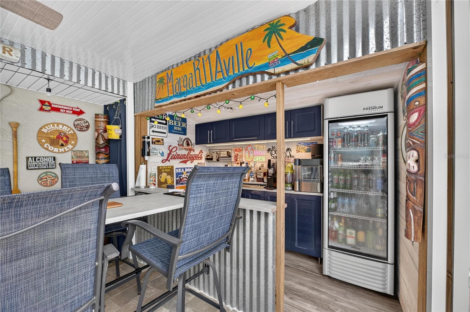 Are You Kidding Me Right Now?! This Rivals Some New Orleans Bars I've Been To!! - 6510 SOLITAIRE PALM WAY, APOLLO BEACH
