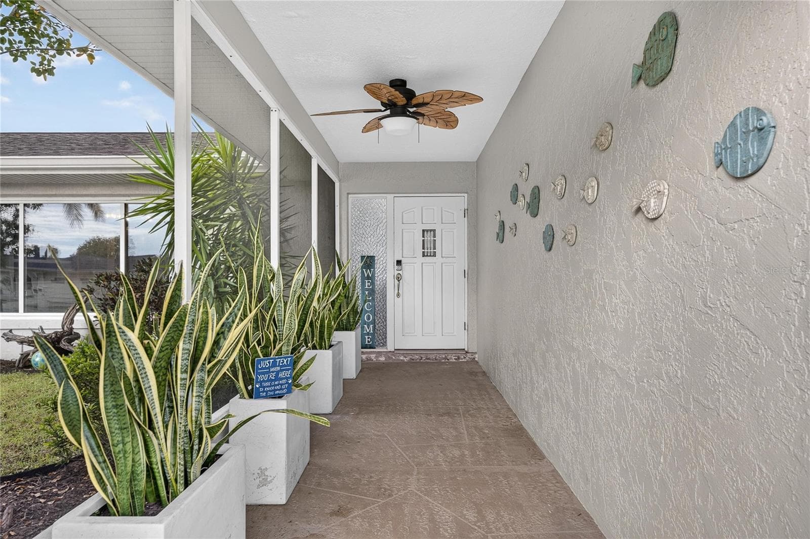 What A Convenient Entry/Front Porch! Especially When The Rains Are Here! - 6510 SOLITAIRE PALM WAY, APOLLO BEACH