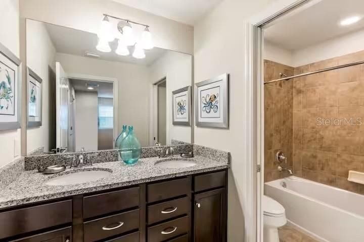 Townhouse at 8887 GENEVE CT, KISSIMMEE, photo 12 of 21