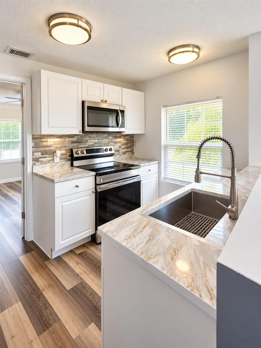 Virtually Staged - 3532 38TH AVE N, ST PETERSBURG