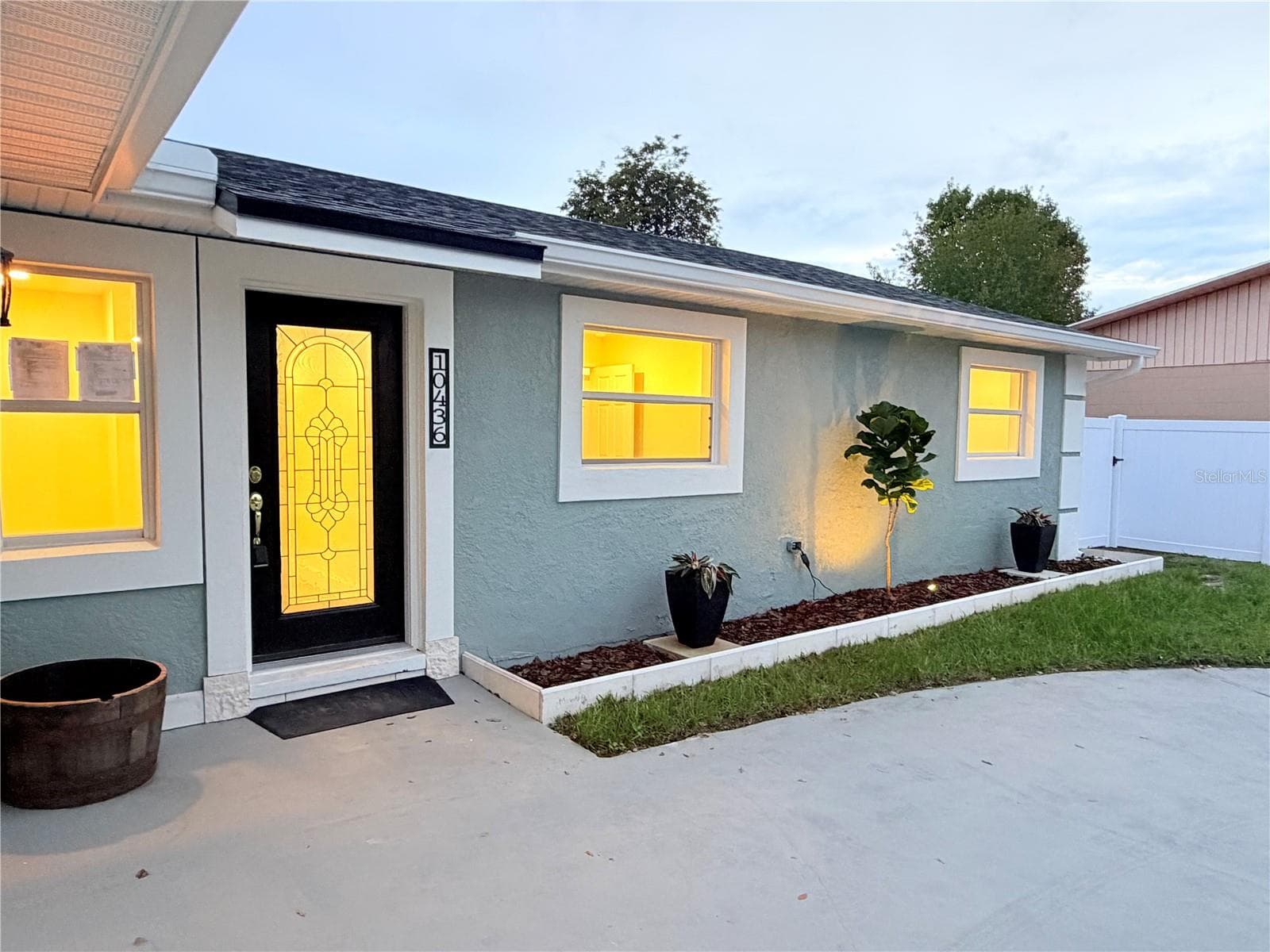 Single Family Residence at 10436 JANE EYRE DR, ORLANDO, photo 3 of 25