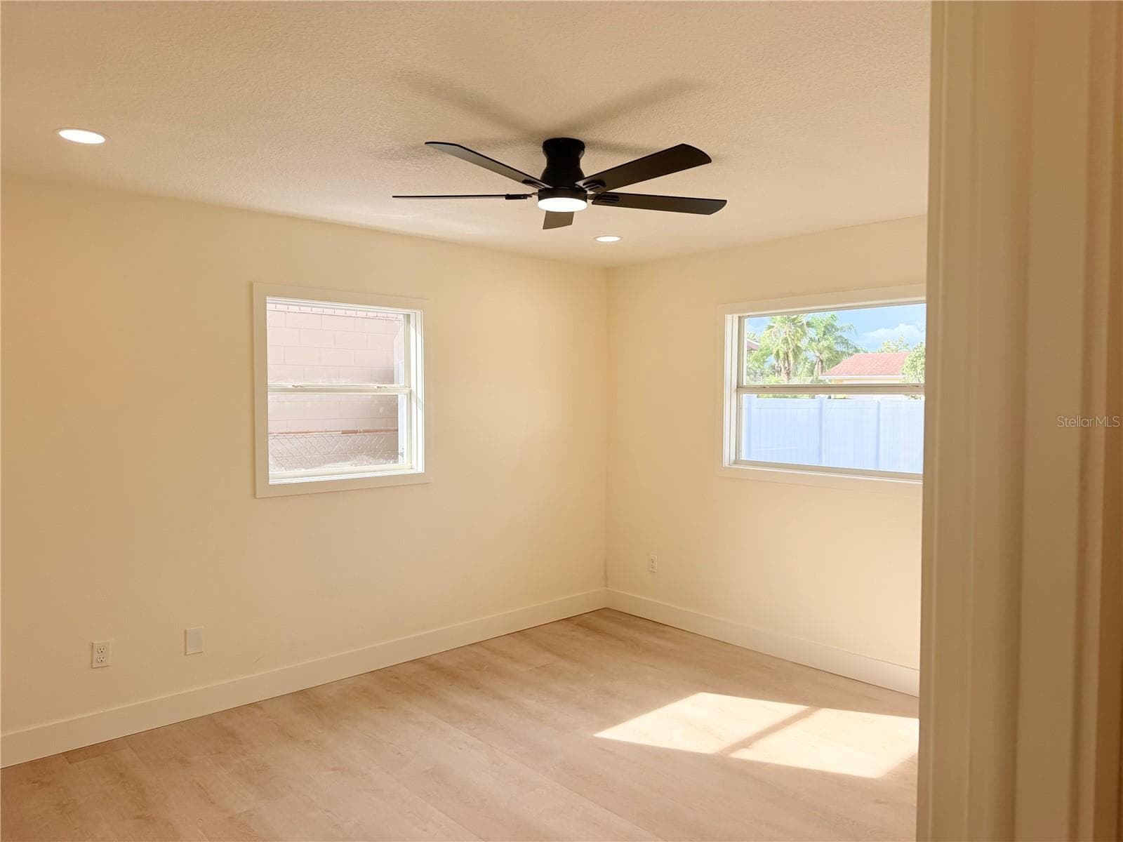 Single Family Residence at 10436 JANE EYRE DR, ORLANDO, photo 16 of 25