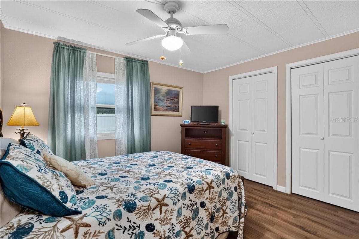 Manufactured Home at 808 53RD AVE E #283, BRADENTON, photo 23 of 33
