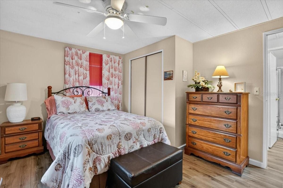 Manufactured Home at 808 53RD AVE E #283, BRADENTON, photo 26 of 33
