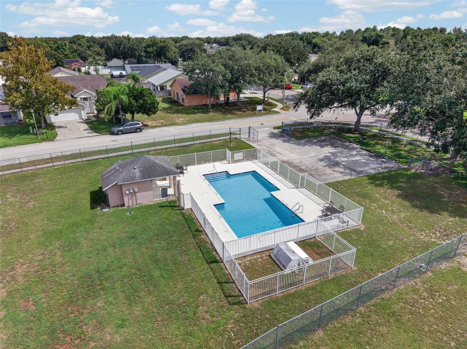 Community Pool - 937 WOODSONG WAY, CLERMONT