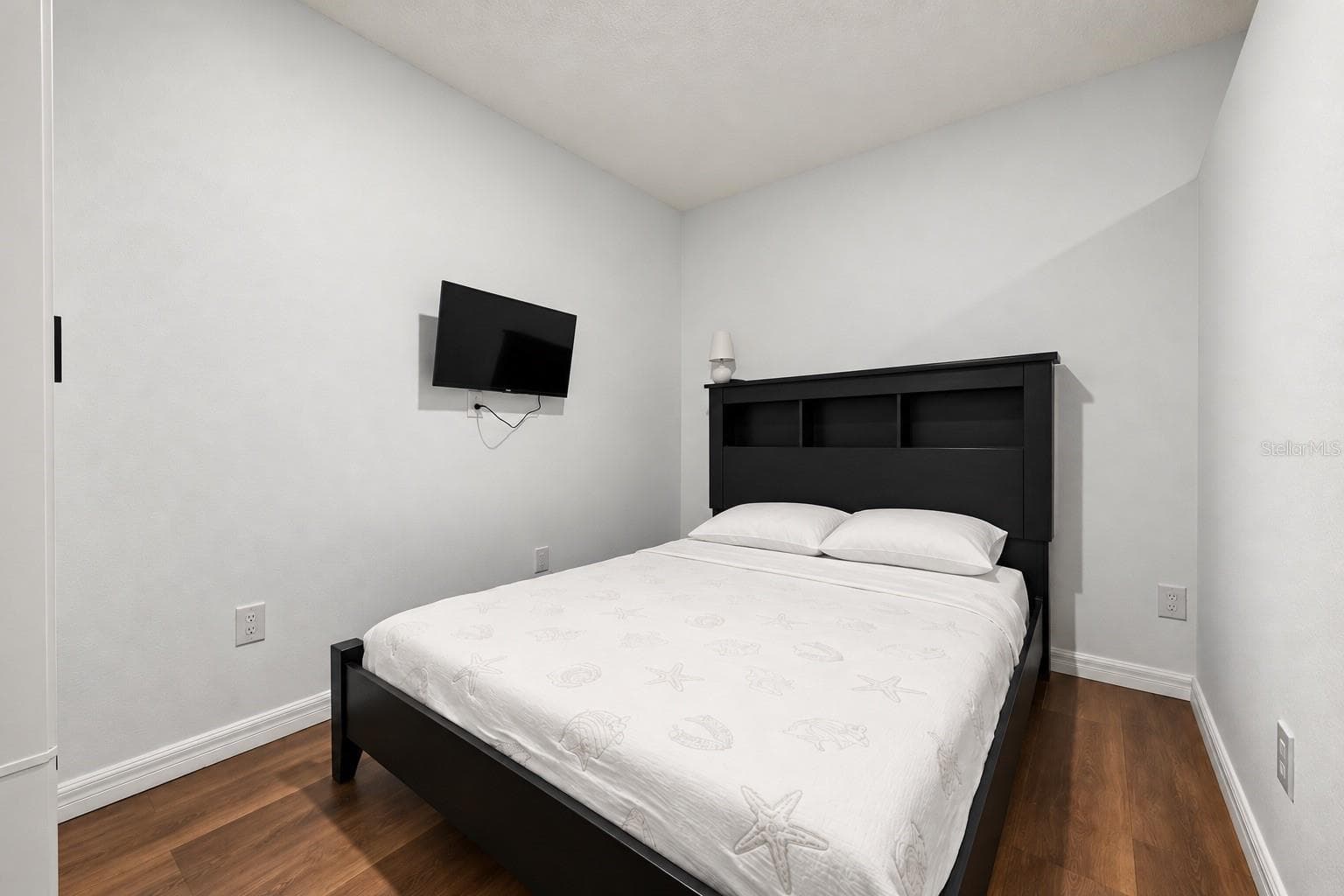In-law suite bedroom - 627 CLEARN CT, WINTER SPRINGS