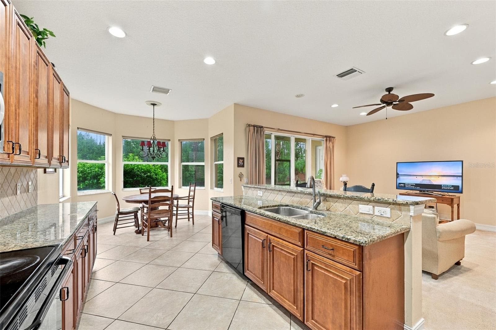 Single Family Residence at 5014 SANDY BROOK CIR, WIMAUMA, photo 13 of 84