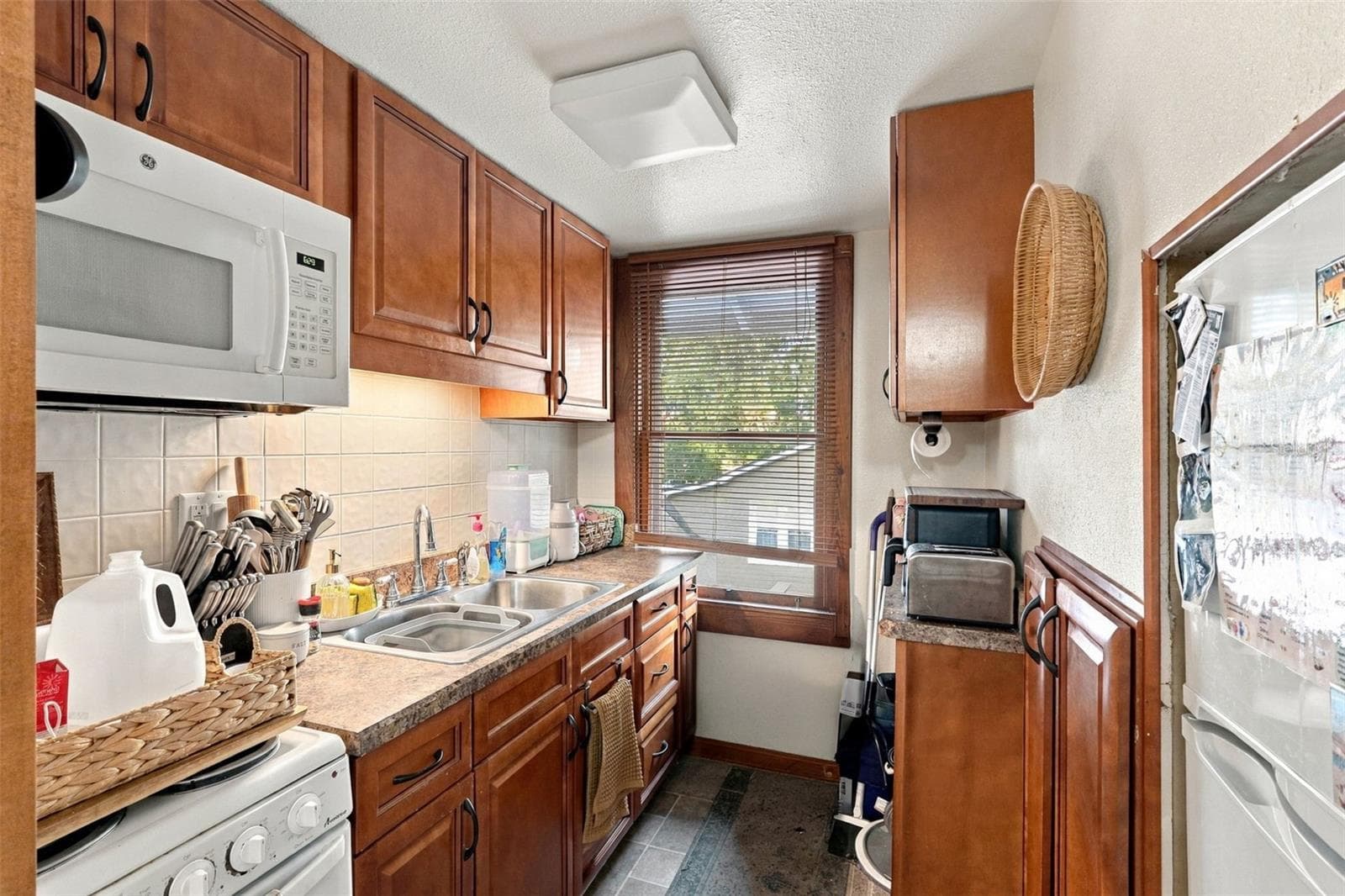 2ND FLOOR KITCHEN - 235 N SANS SOUCI AVE, DELAND
