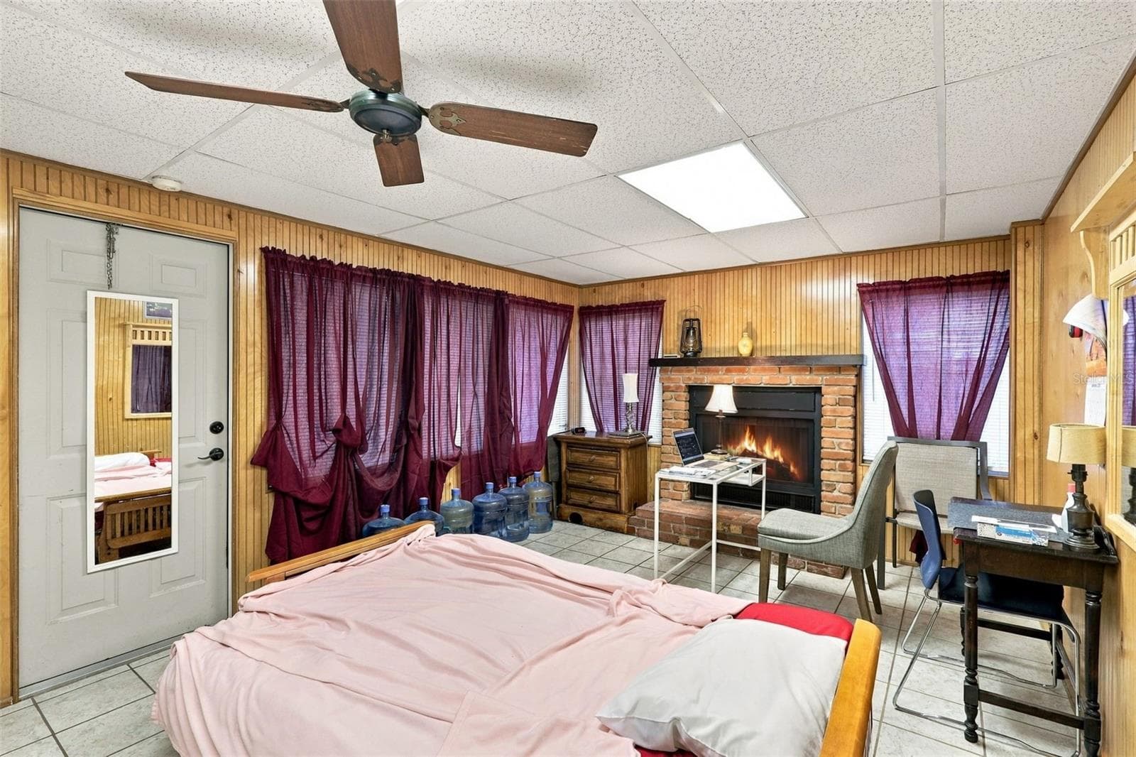 EFFICENCY - 235 N SANS SOUCI AVE, DELAND