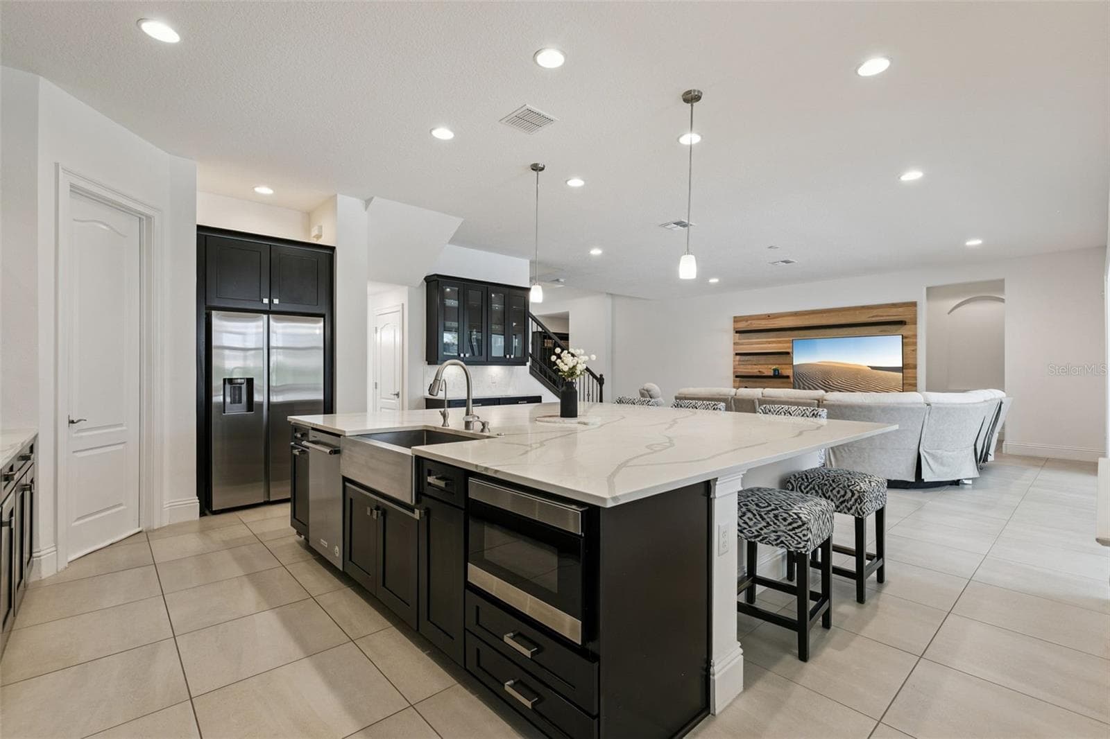 Gourmet Kitchen - 10840 MOBBERLEY CIR, ORLANDO