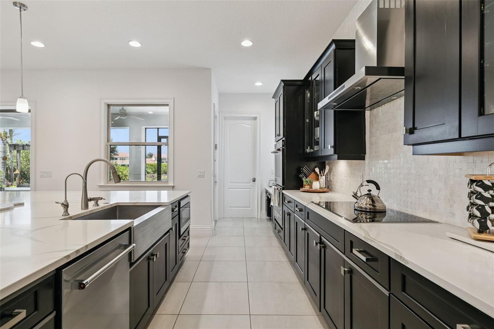 Gourmet Kitchen - 10840 MOBBERLEY CIR, ORLANDO