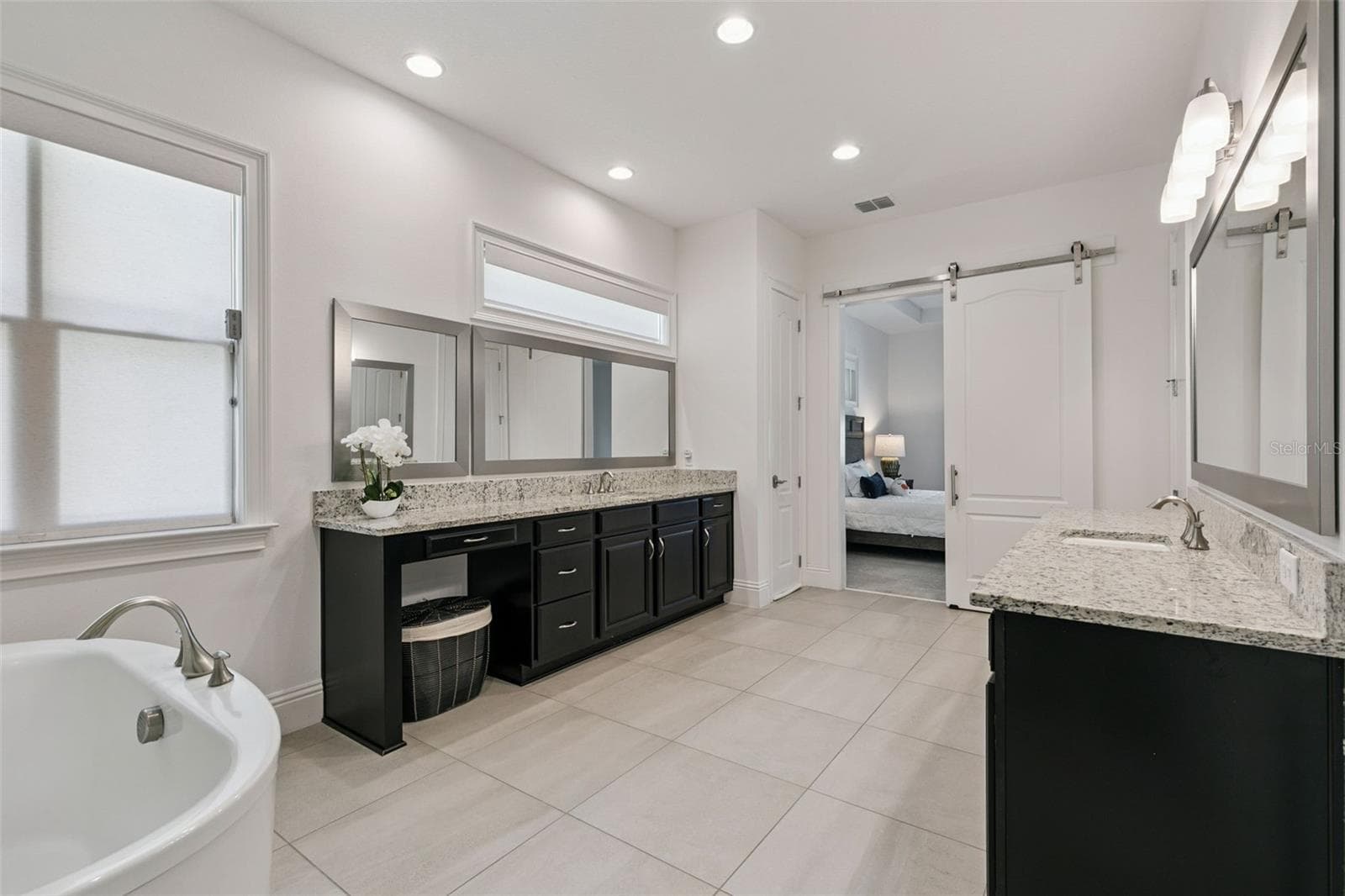 Primary Bathroom - 10840 MOBBERLEY CIR, ORLANDO