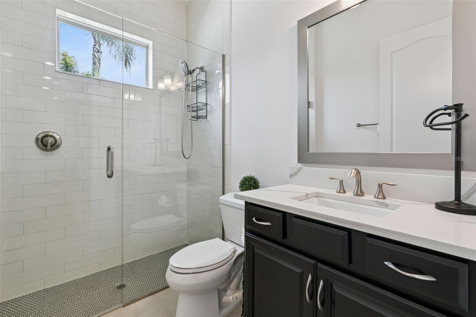 Pool Bath - 10840 MOBBERLEY CIR, ORLANDO