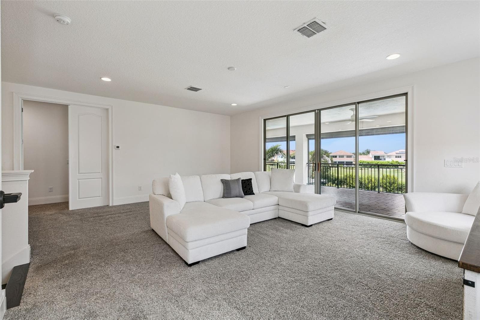 Upstairs Loft/Bonus Room with balcony access - 10840 MOBBERLEY CIR, ORLANDO
