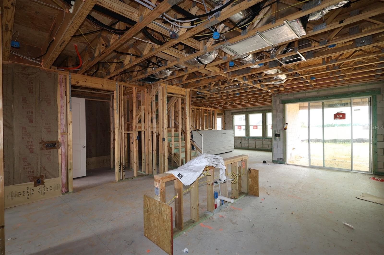 Single Family Residence at 17419 WATER HEMLOCK RD, WINTER GARDEN, photo 2 of 26