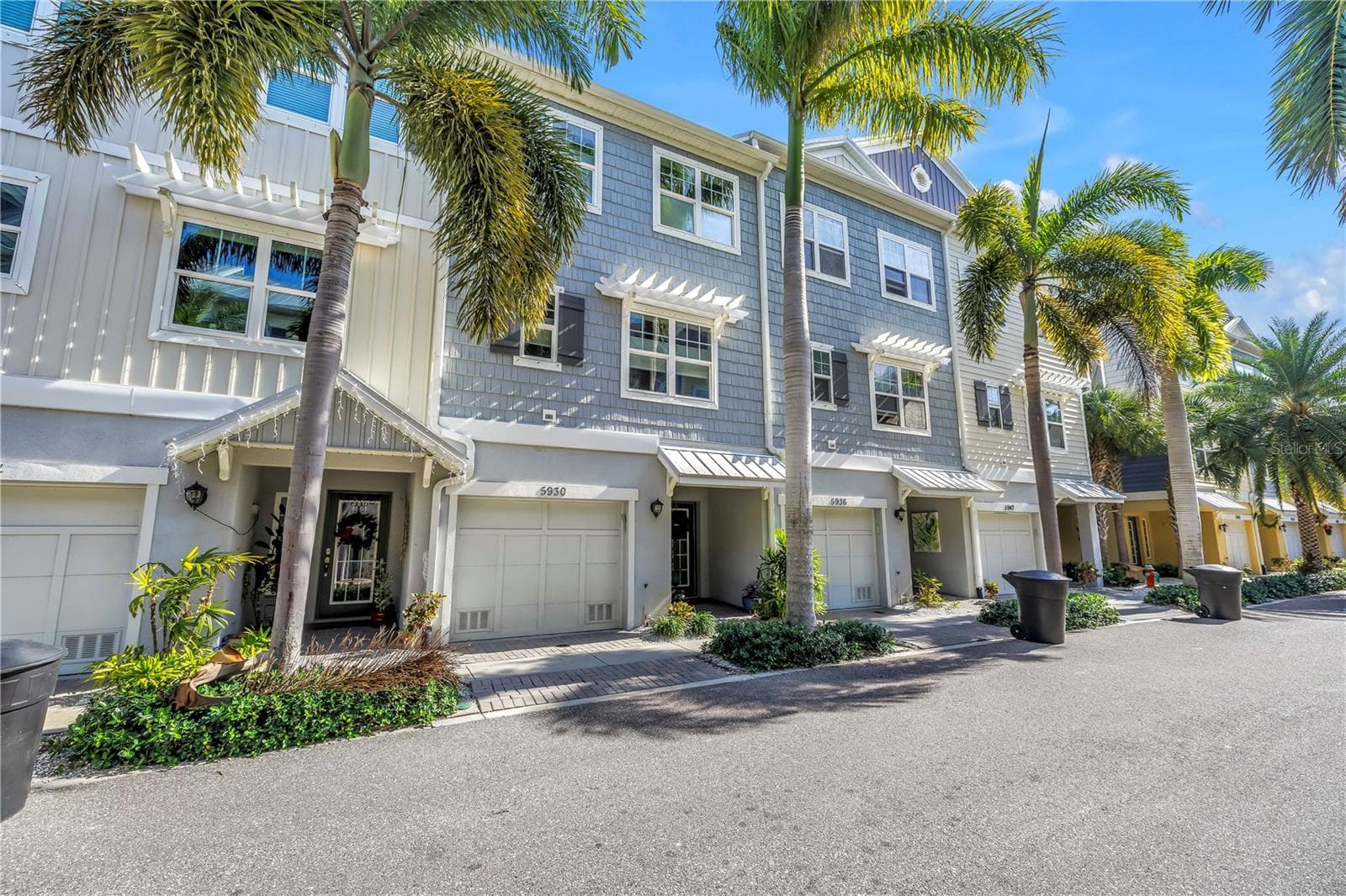 Townhouse at 5930 ANCHROAGE WAY S, ST PETERSBURG, photo 3 of 94