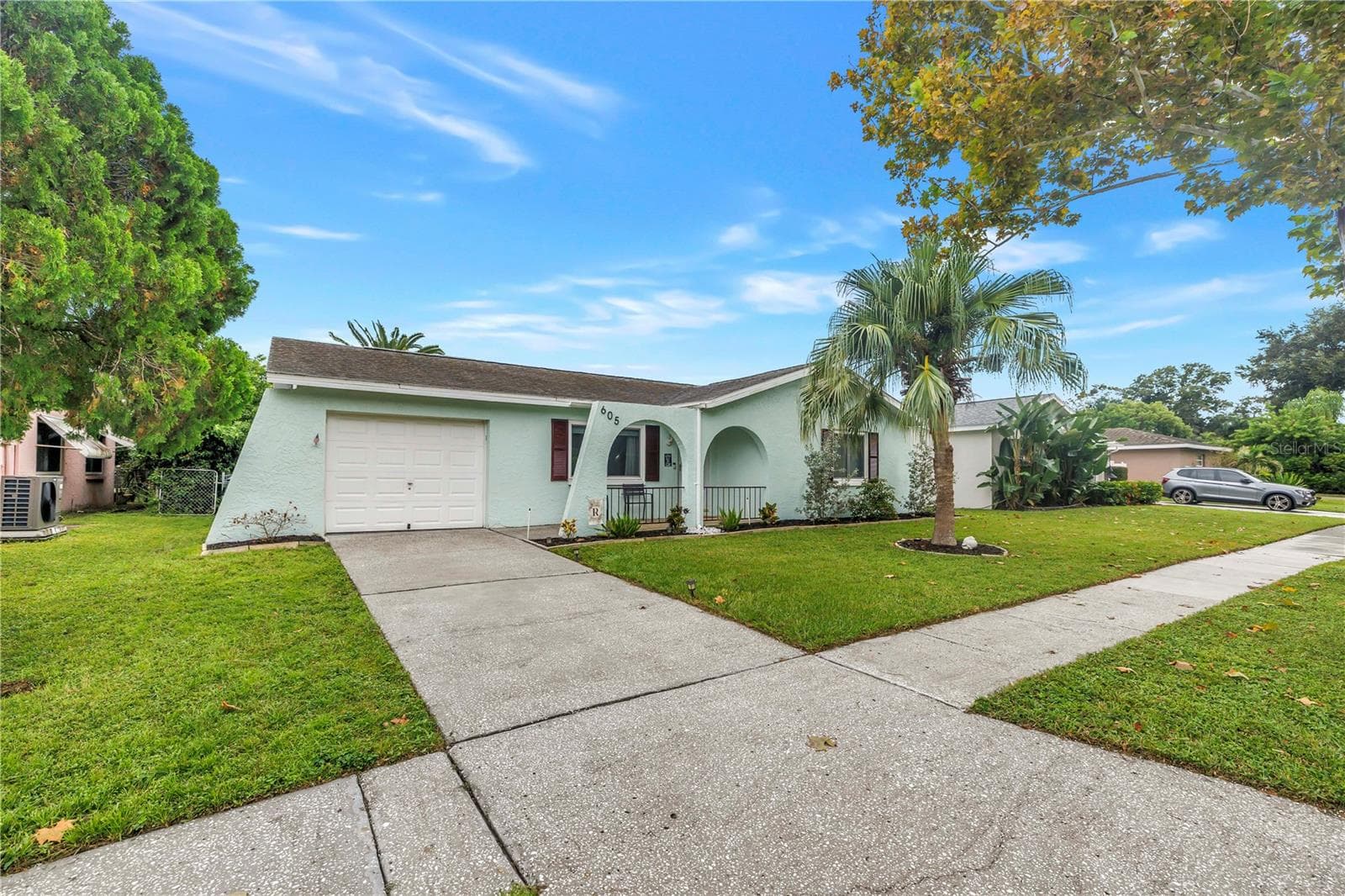 Single Family Residence at 605 5TH AVE SE, LARGO, photo 3 of 53