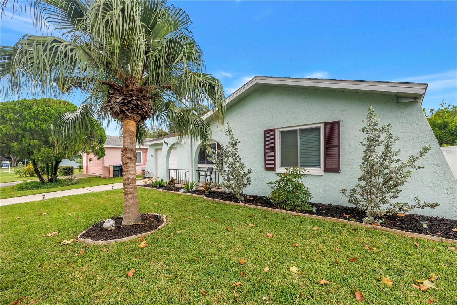 Single Family Residence at 605 5TH AVE SE, LARGO, photo 5 of 53