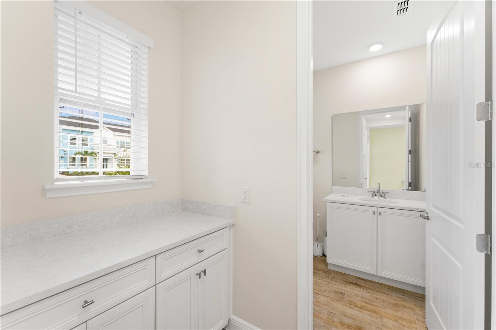 Townhouse at 2939 CASTAWAY LN, KISSIMMEE, photo 6 of 44