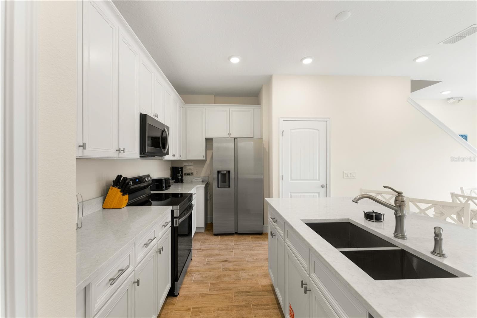 Townhouse at 2939 CASTAWAY LN, KISSIMMEE, photo 9 of 44