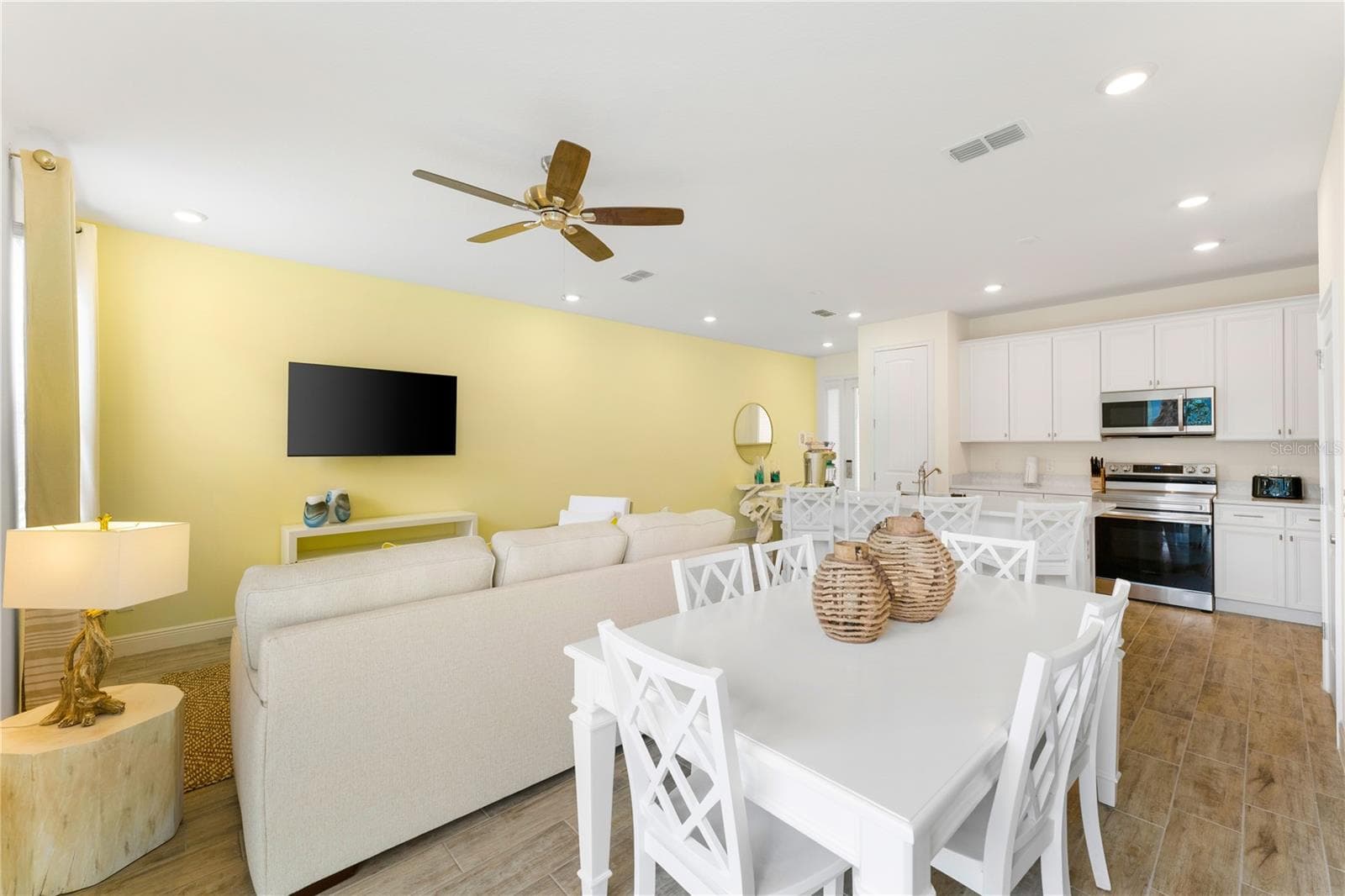 Townhouse at 2939 CASTAWAY LN, KISSIMMEE, photo 23 of 44