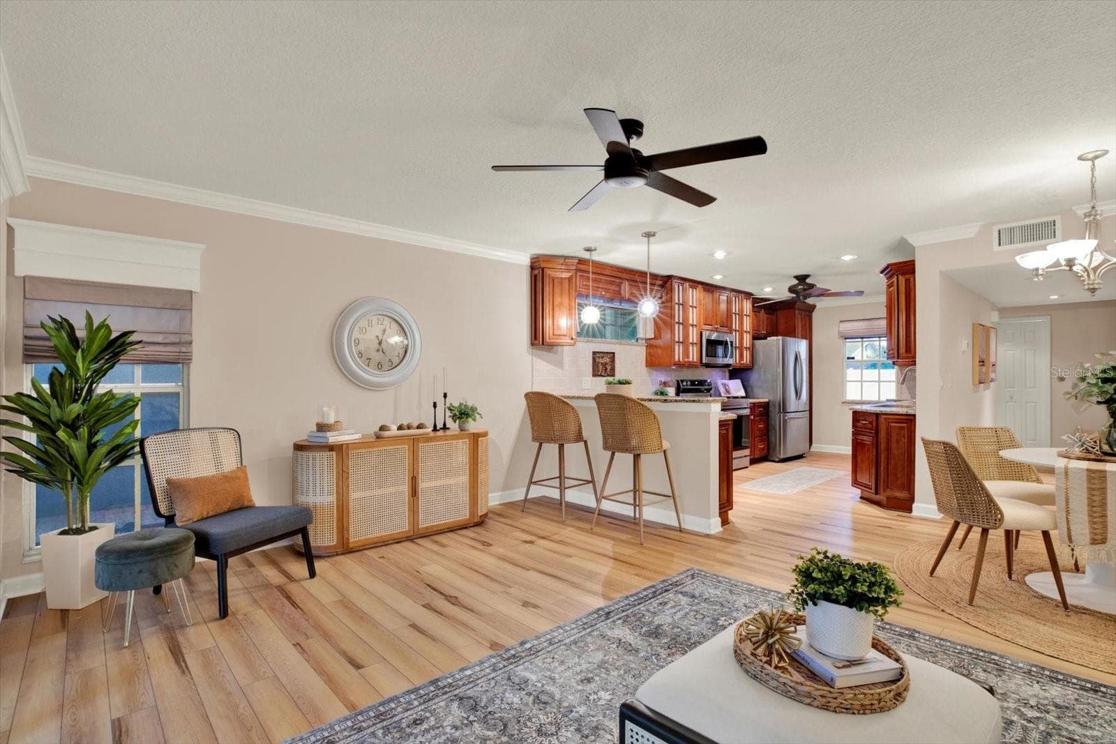 Family Room - 9010 LAKE PLACE LN, TAMPA