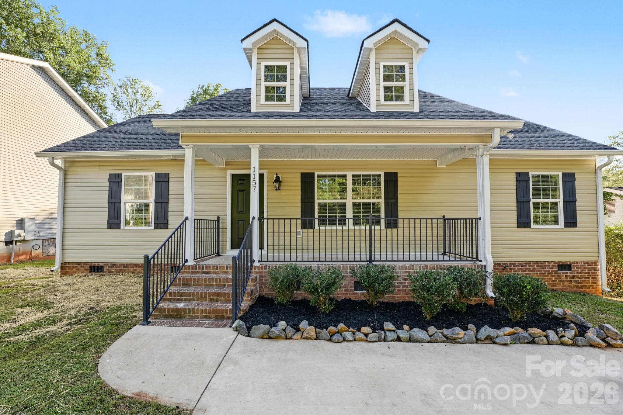 1157 Calhoun Street