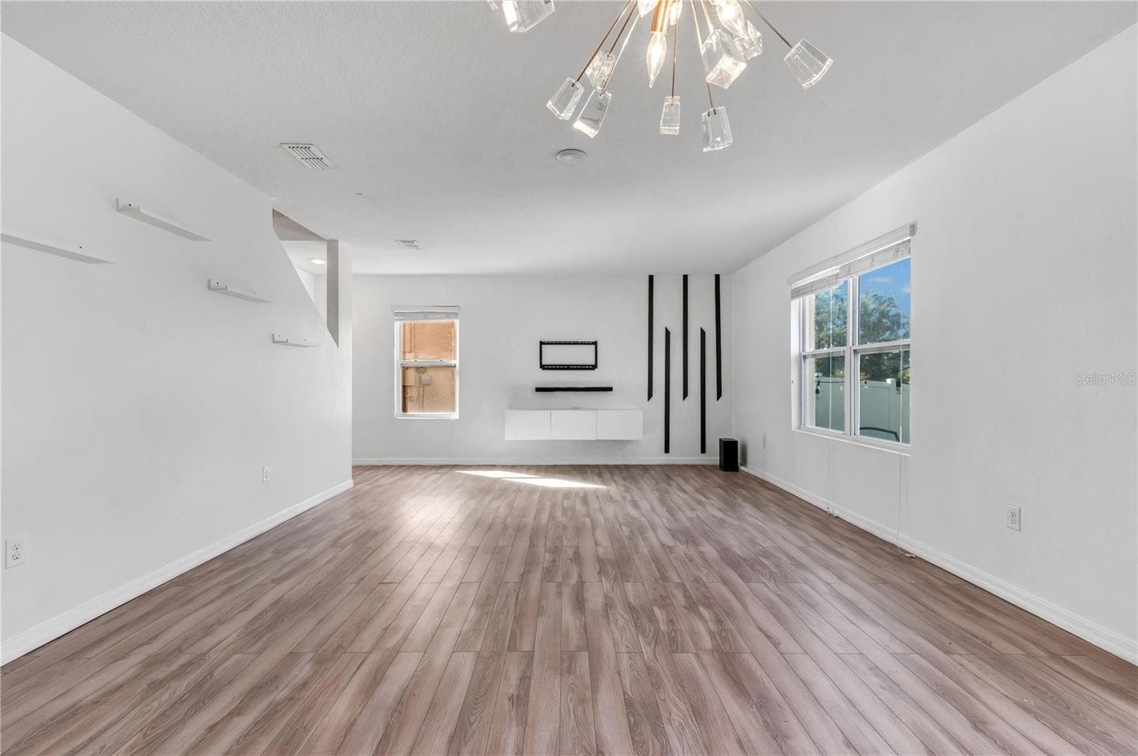Single Family Residence at 2150 ROCKMART LOOP, TAVARES, photo 9 of 35