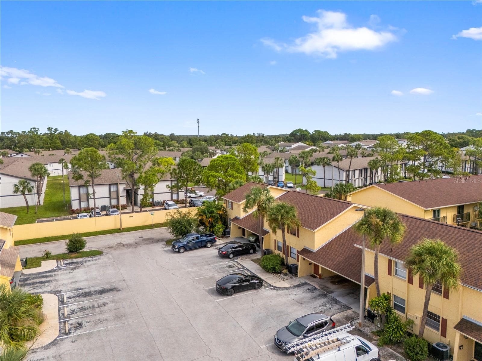 Condominium at 7609 LA MESITA CT, TAMPA, photo 39 of 45